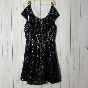Forever 21 sequin deep v back party dress